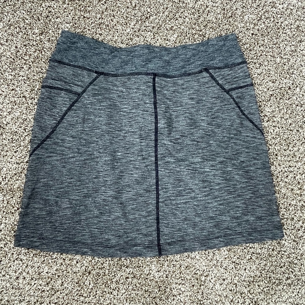 Athleta Excursion skirt